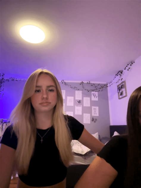 hottestleakedbabes.com|Hot Leaked Babes Porn Videos .